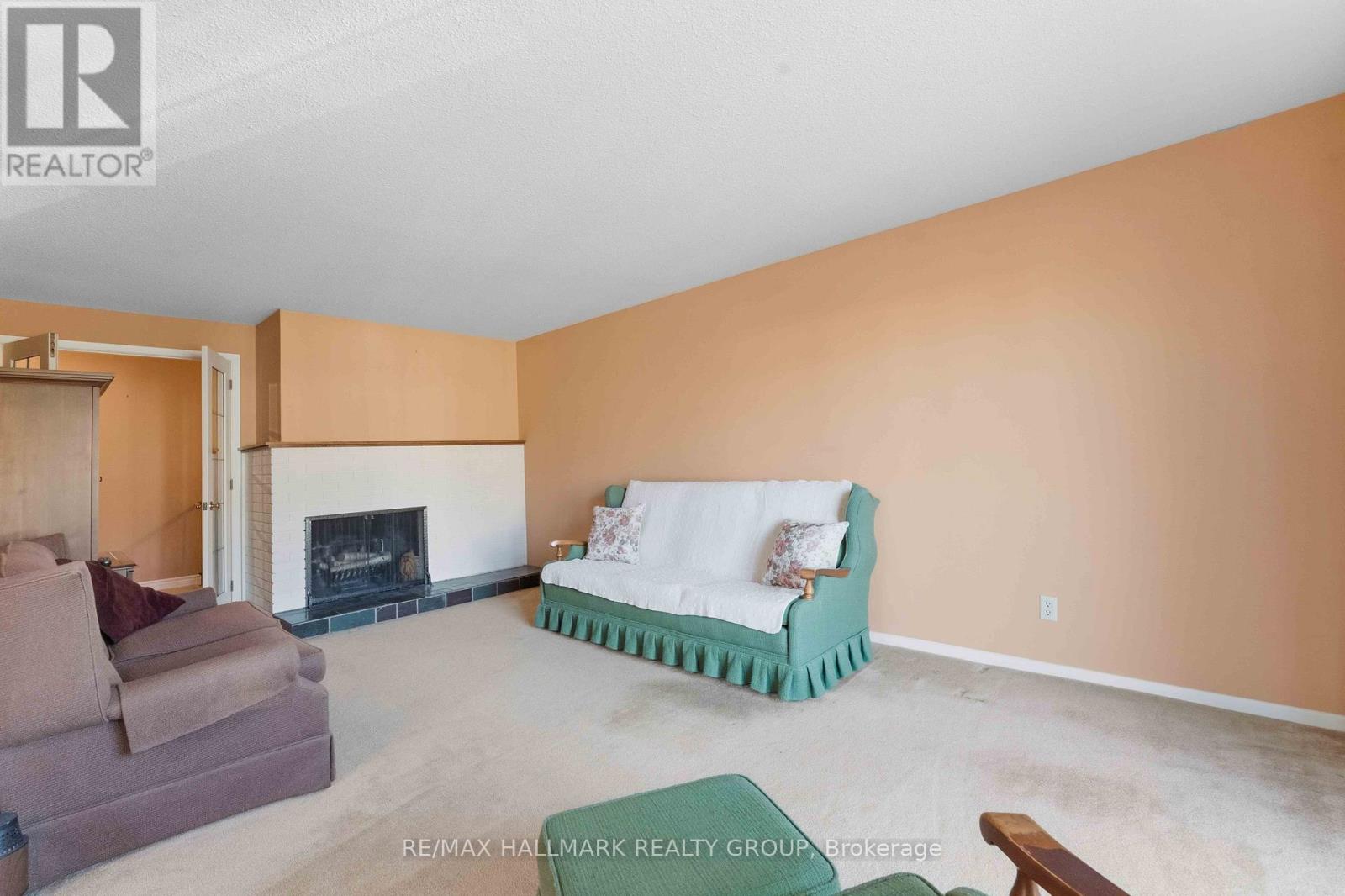 1884 Elmridge Drive, Ottawa, Ontario  K1J 6R7 - Photo 15 - X12496610