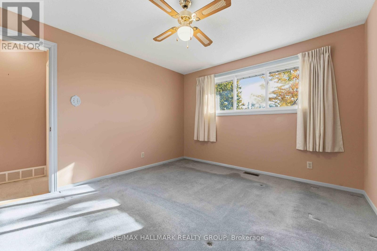 1884 Elmridge Drive, Ottawa, Ontario  K1J 6R7 - Photo 30 - X12496610