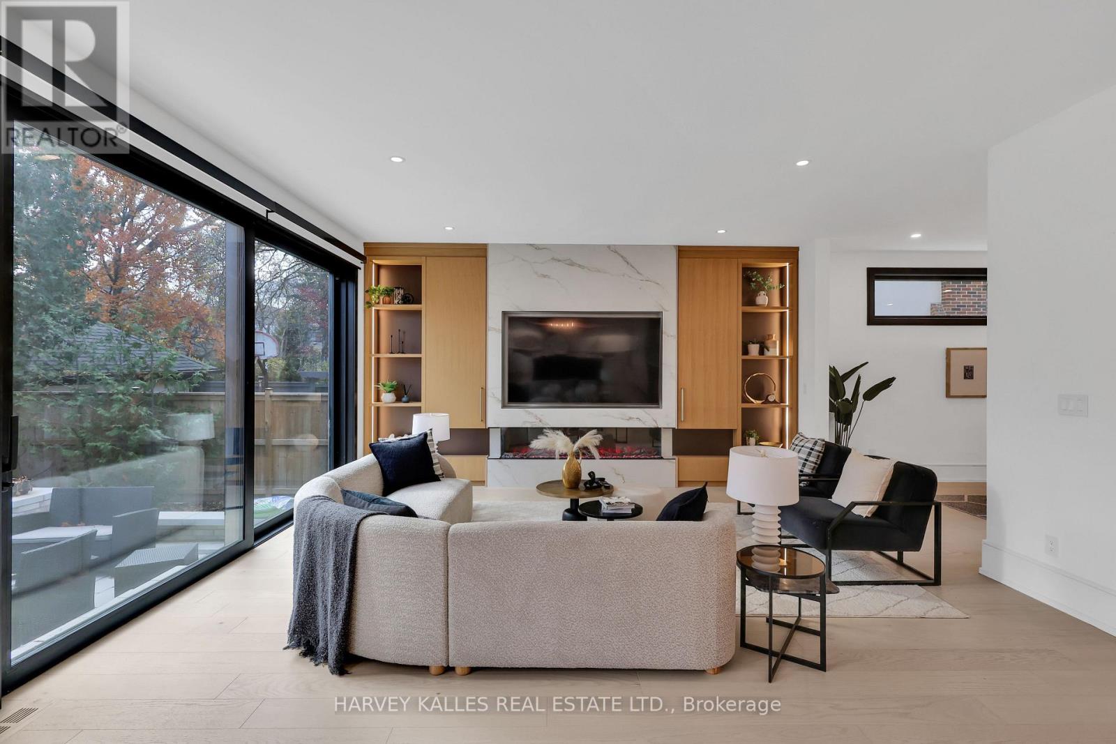 159 Cortleigh Boulevard, Toronto, Ontario  M5N 1P6 - Photo 10 - C12556324