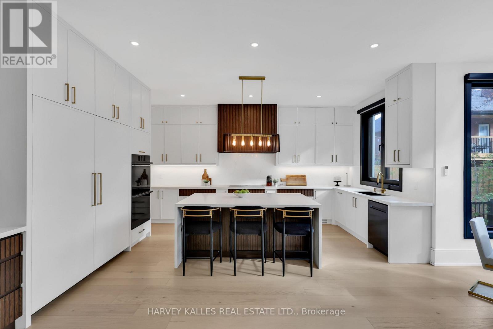 159 Cortleigh Boulevard, Toronto, Ontario  M5N 1P6 - Photo 18 - C12556324