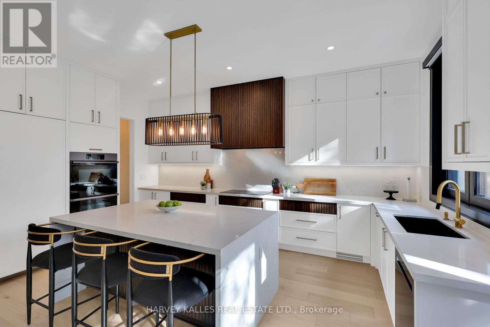 159 Cortleigh Boulevard, Toronto, Ontario  M5N 1P6 - Photo 19 - C12556324