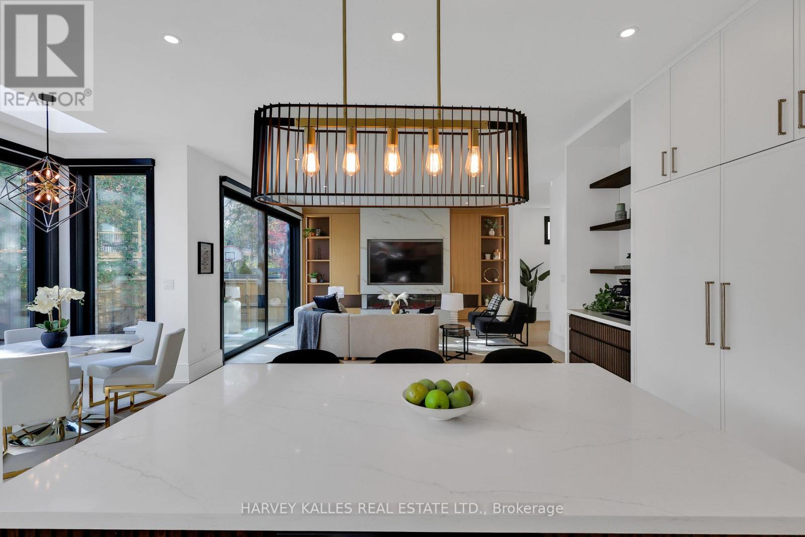 159 Cortleigh Boulevard, Toronto, Ontario  M5N 1P6 - Photo 24 - C12556324