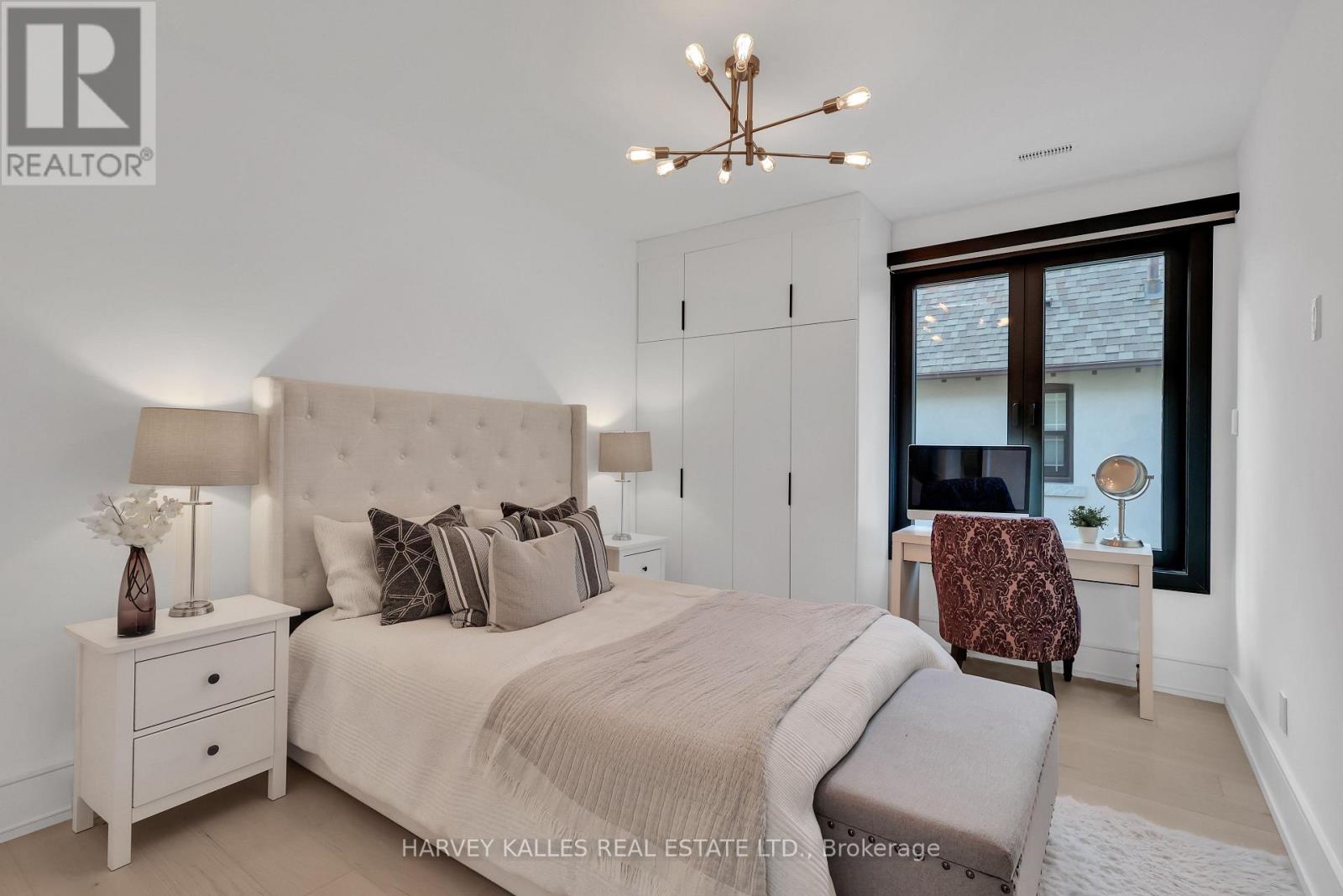 159 Cortleigh Boulevard, Toronto, Ontario  M5N 1P6 - Photo 34 - C12556324