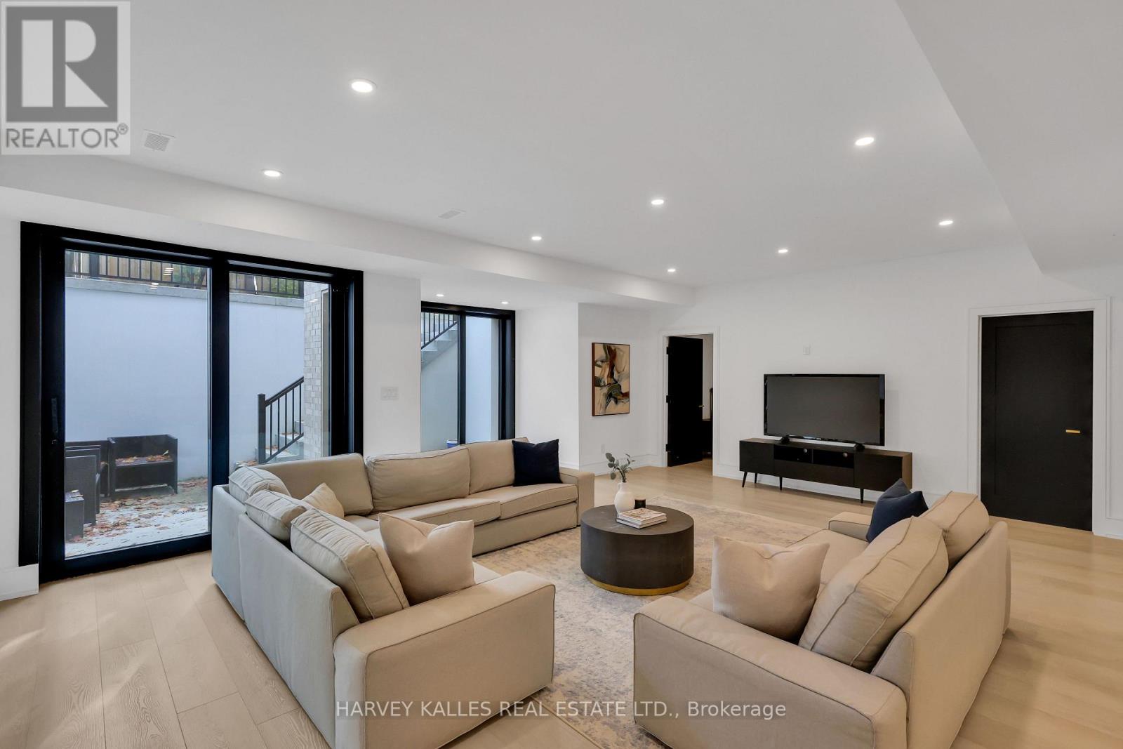 159 Cortleigh Boulevard, Toronto, Ontario  M5N 1P6 - Photo 46 - C12556324