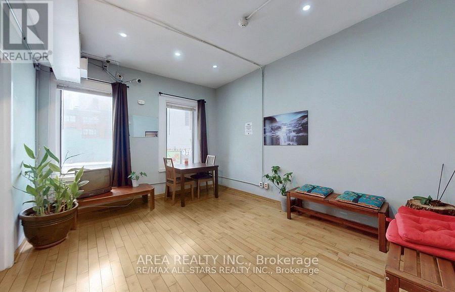 135 Jarvis Street, Toronto, Ontario  M5C 2H6 - Photo 2 - C12556384