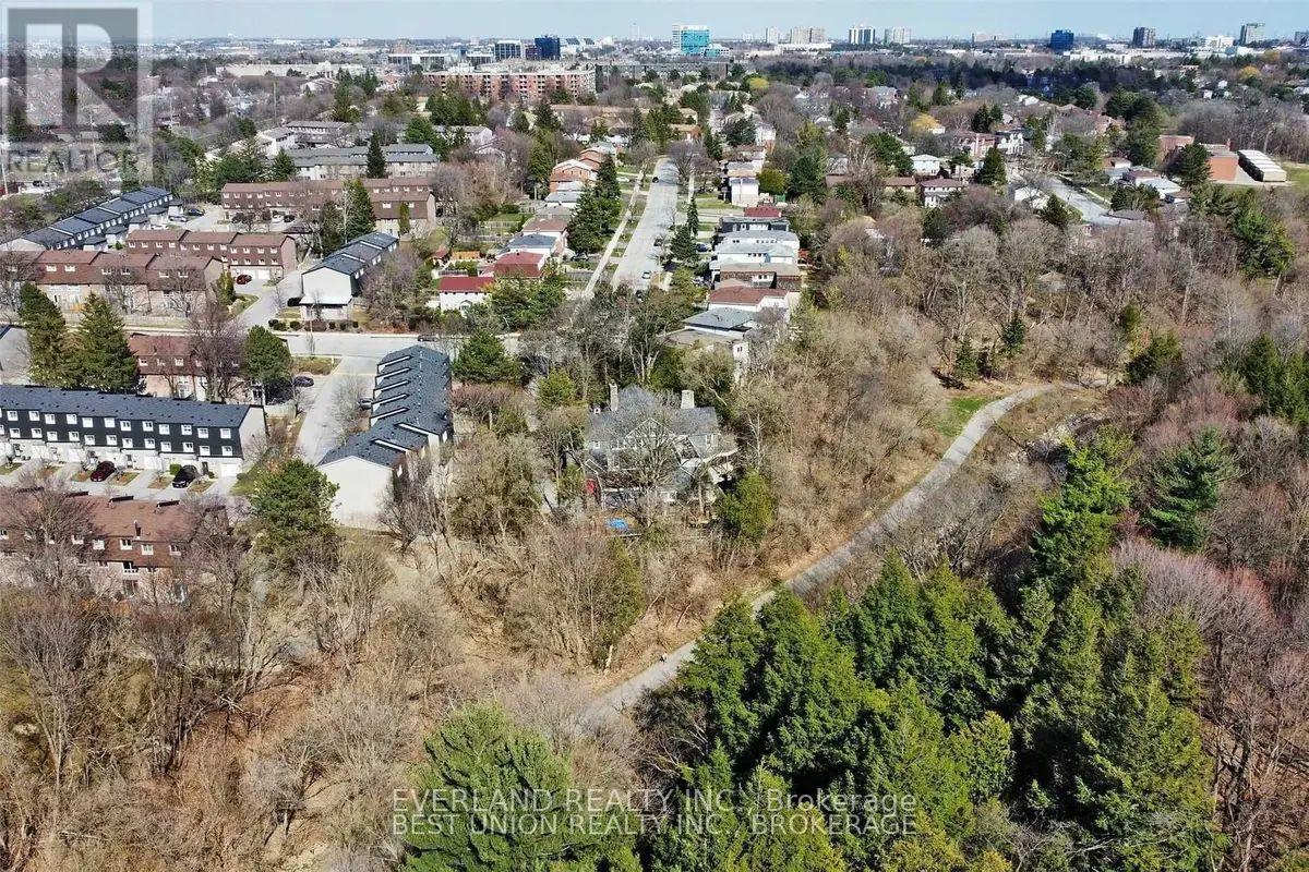 25 Rock Moss Way, Toronto, Ontario  M2H 3E9 - Photo 24 - C12556436