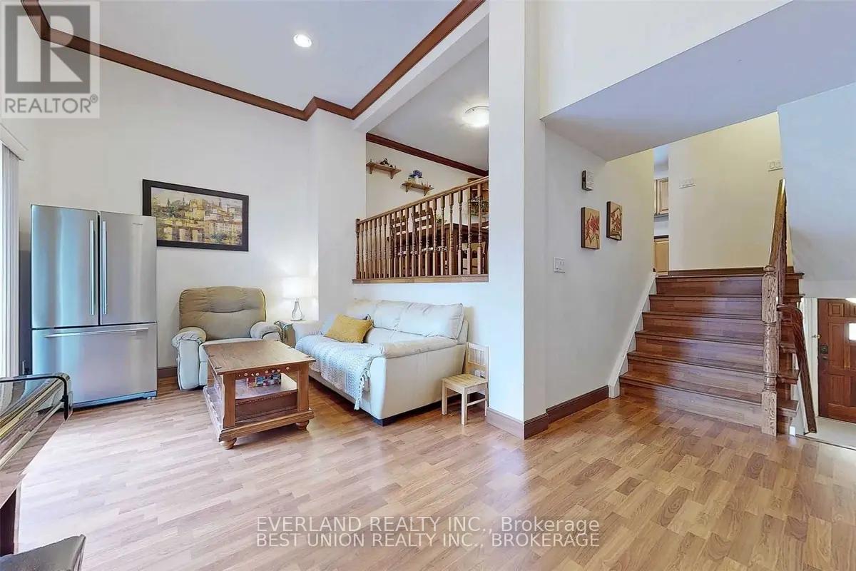 25 Rock Moss Way, Toronto, Ontario  M2H 3E9 - Photo 4 - C12556436