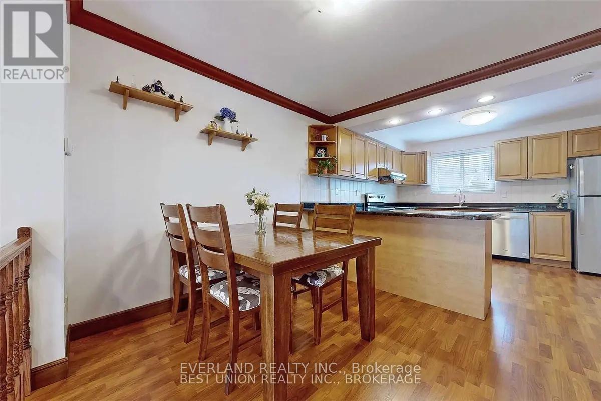 25 Rock Moss Way, Toronto, Ontario  M2H 3E9 - Photo 6 - C12556436