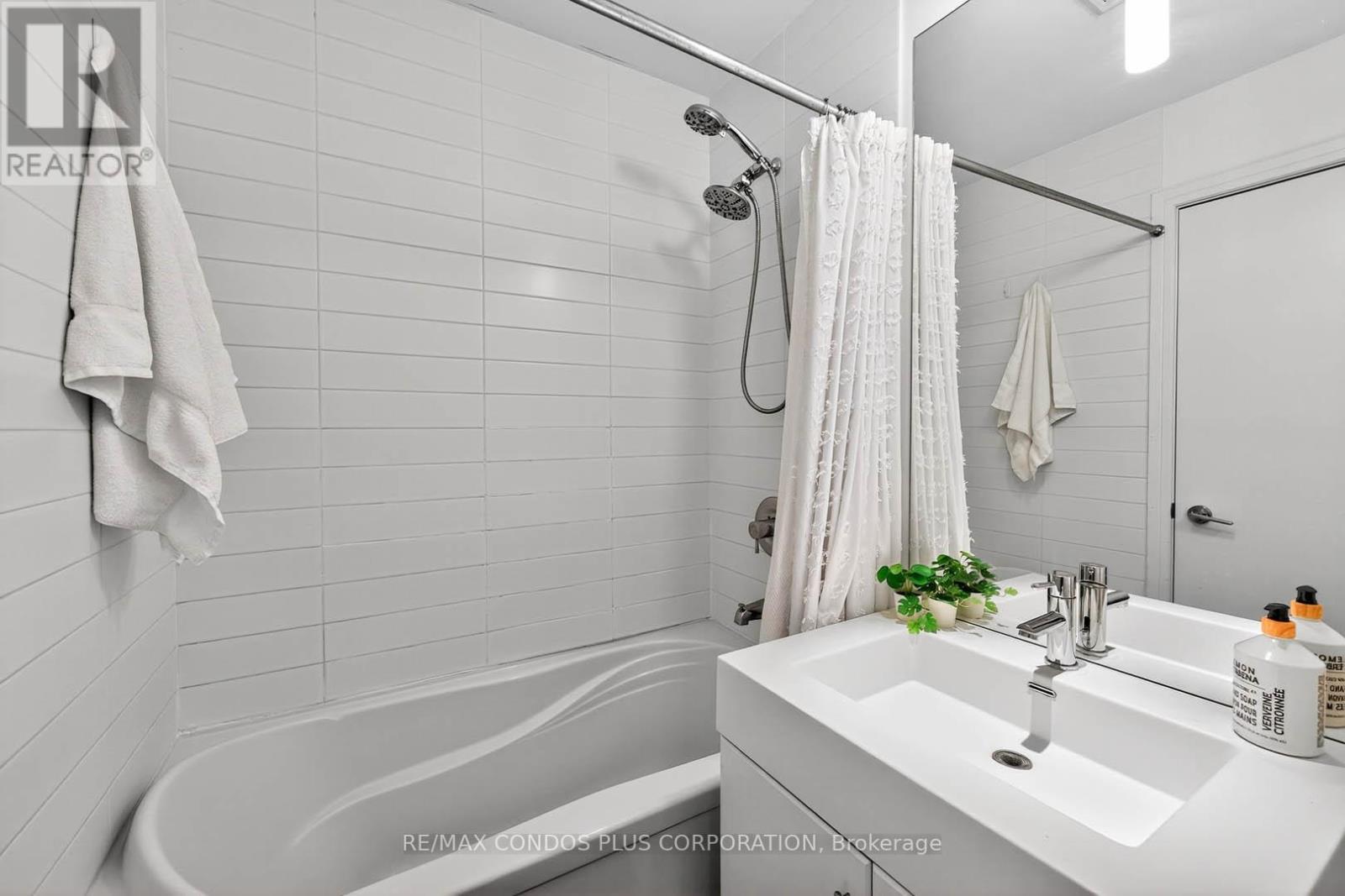 N507 - 116 George Street, Toronto, Ontario  M5A 3S9 - Photo 15 - C12556454