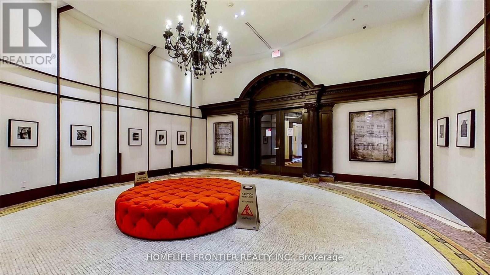 5510 - 197 Yonge Street, Toronto, Ontario  M5B 1M4 - Photo 3 - C12556462