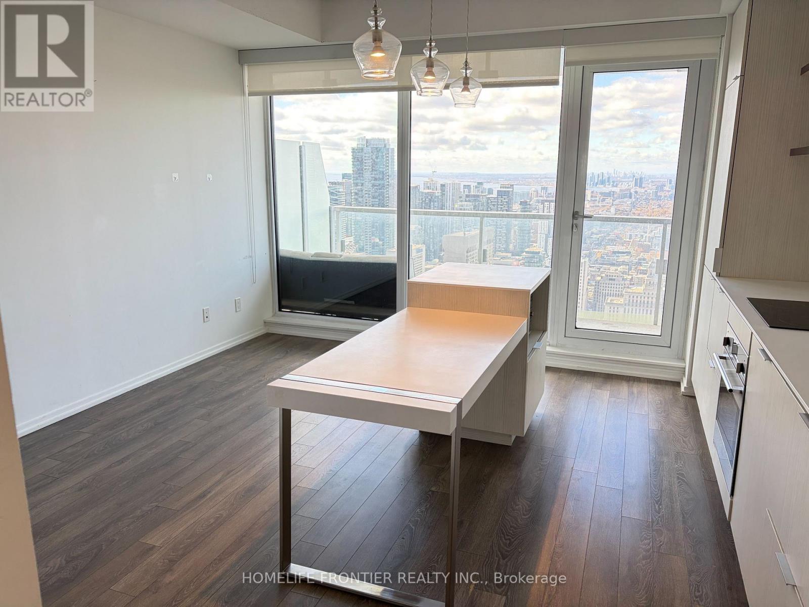 5510 - 197 Yonge Street, Toronto, Ontario  M5B 1M4 - Photo 6 - C12556462