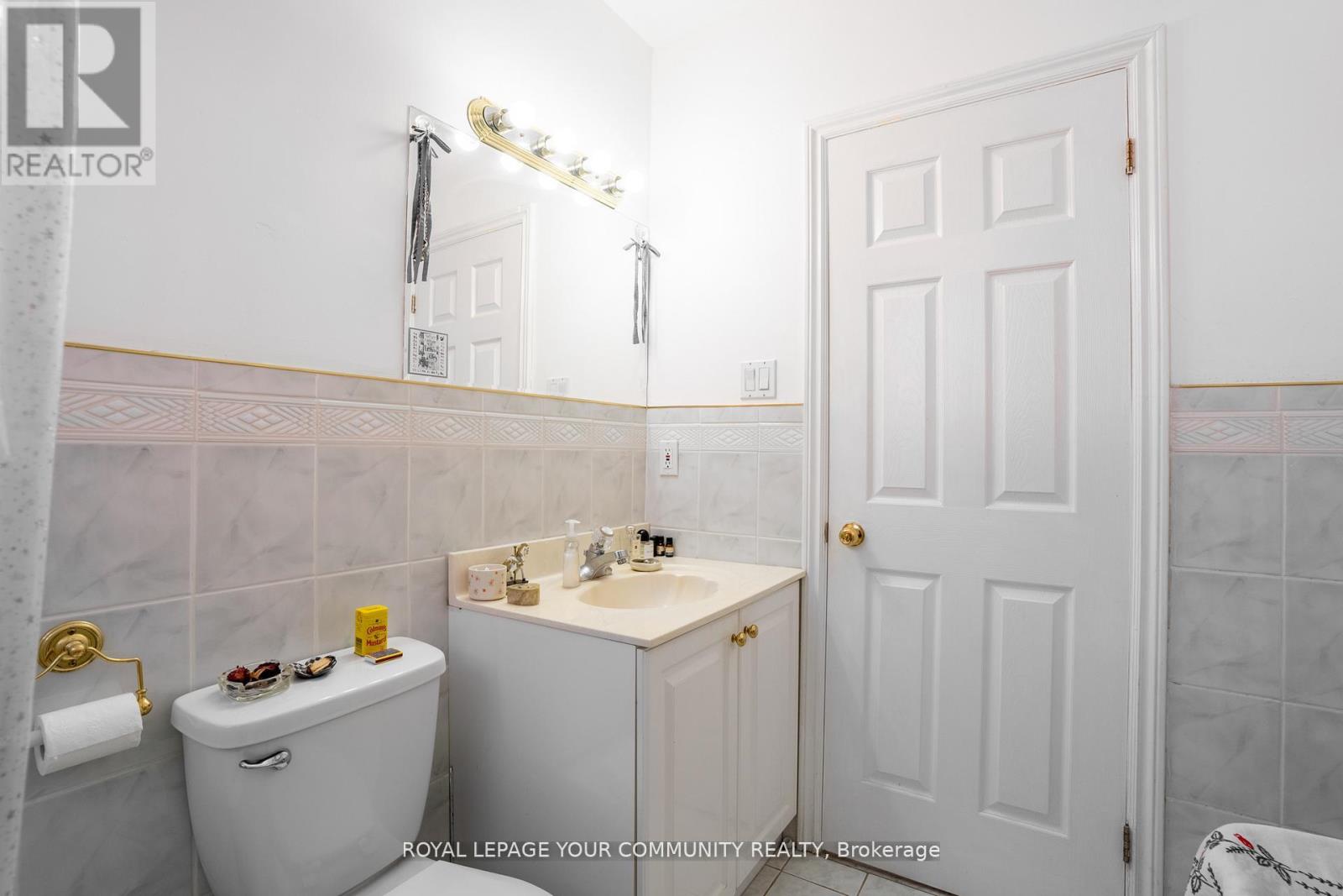 Upper - 149 Dovercourt Road, Toronto, Ontario  M6J 3C5 - Photo 14 - C12556514