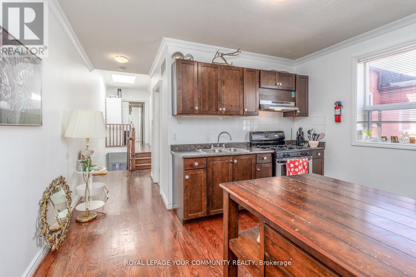 Upper - 149 Dovercourt Road, Toronto, Ontario  M6J 3C5 - Photo 19 - C12556514