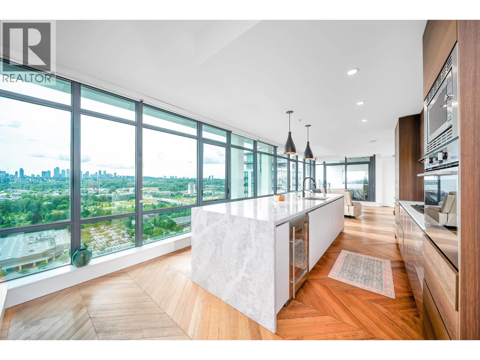 2802 2378 Alpha Avenue, Burnaby, British Columbia  V5C 0K2 - Photo 2 - R3068362