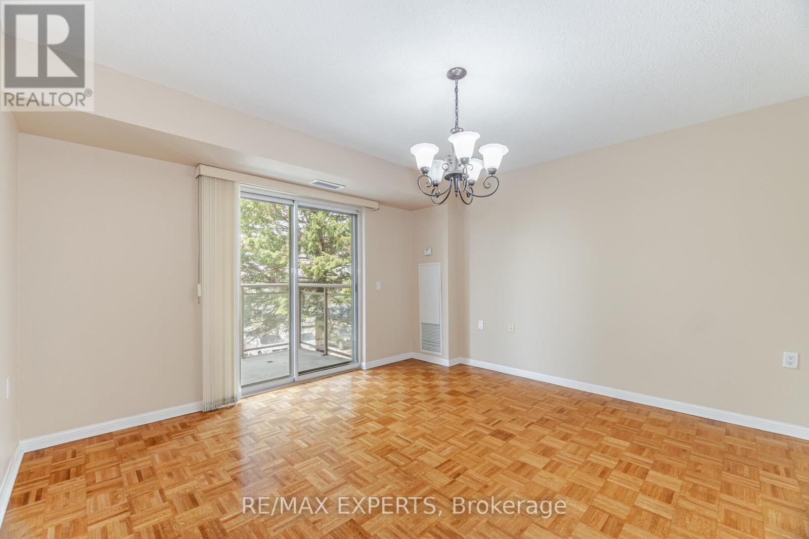 216 - 2502 Rutherford Road, Vaughan, Ontario  L4K 5N6 - Photo 19 - N12342339