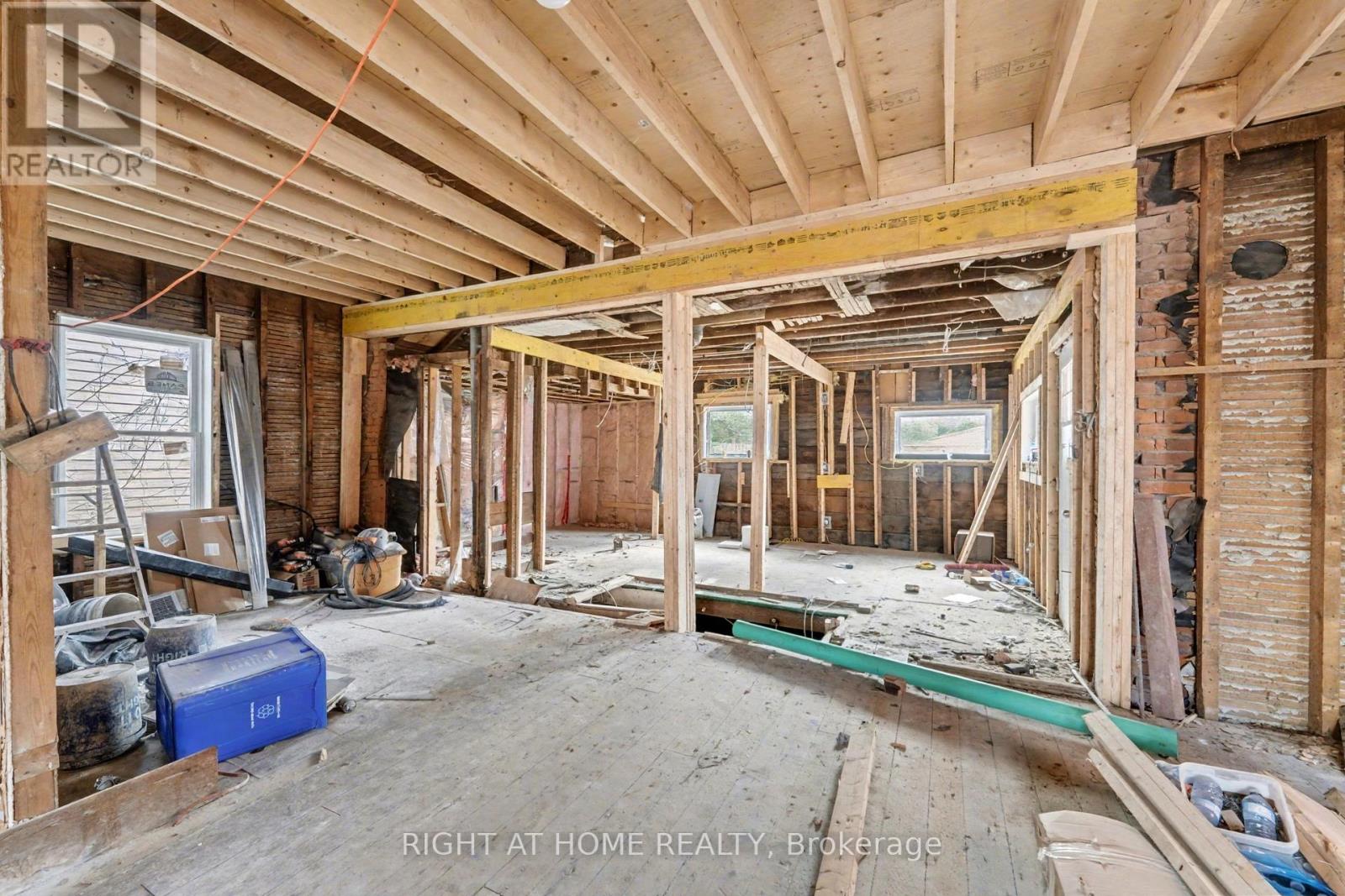 127 Elgin Street E, Oshawa, Ontario  L1G 1T4 - Photo 4 - E12556314