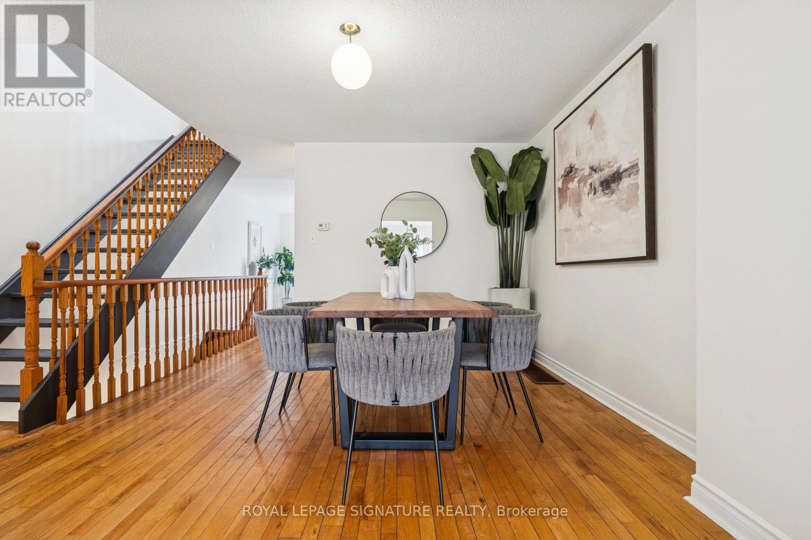 57 Ashland Avenue, Toronto, Ontario  M4L 1J9 - Photo 11 - E12556404