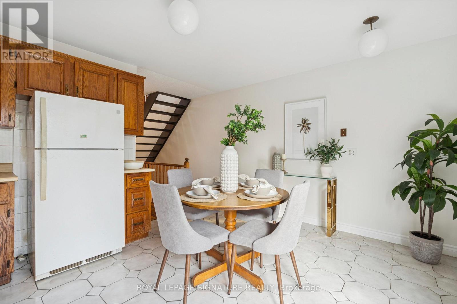 57 Ashland Avenue, Toronto, Ontario  M4L 1J9 - Photo 18 - E12556404