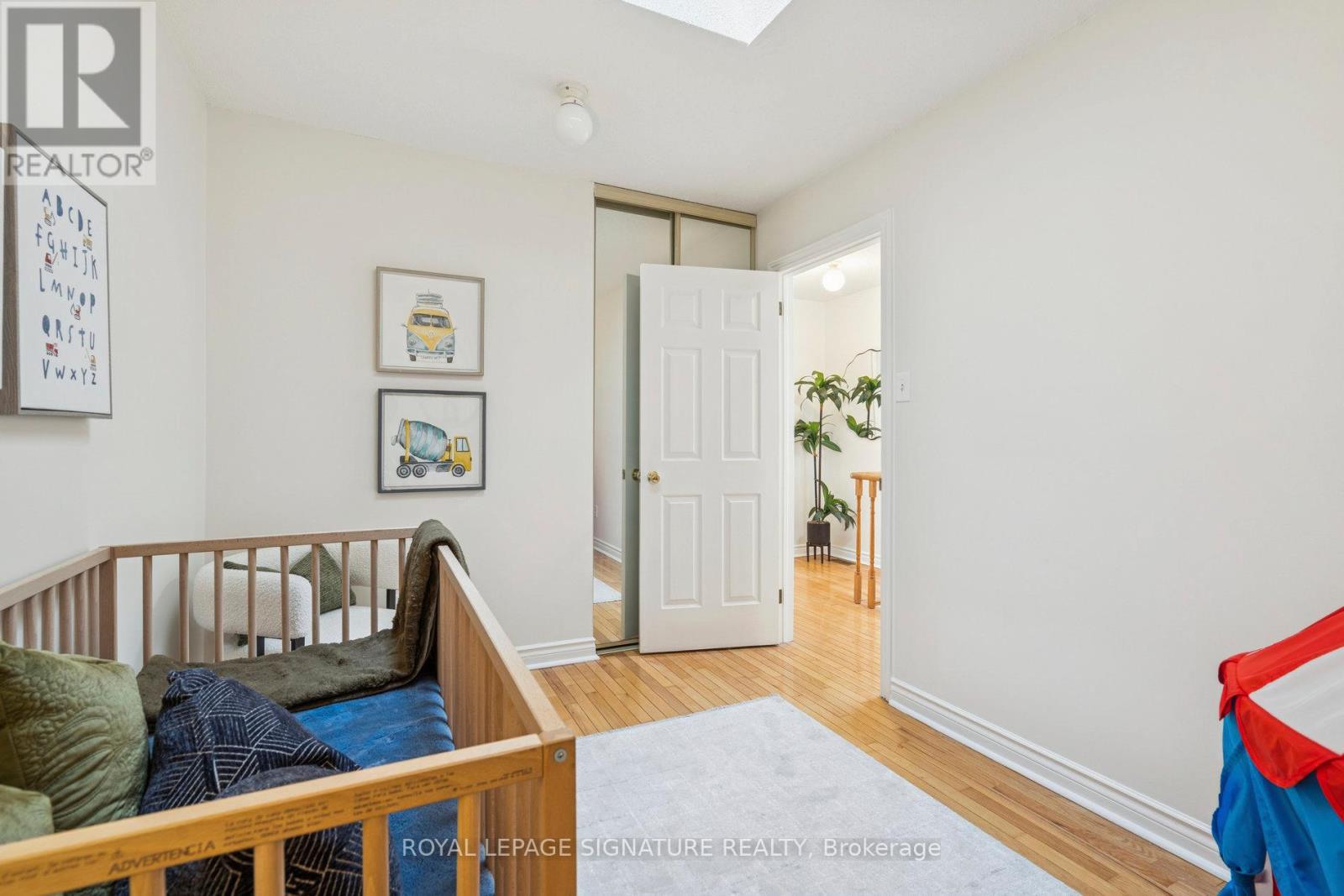 57 Ashland Avenue, Toronto, Ontario  M4L 1J9 - Photo 35 - E12556404