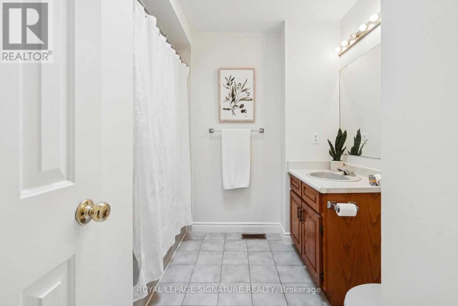 57 Ashland Avenue, Toronto, Ontario  M4L 1J9 - Photo 37 - E12556404