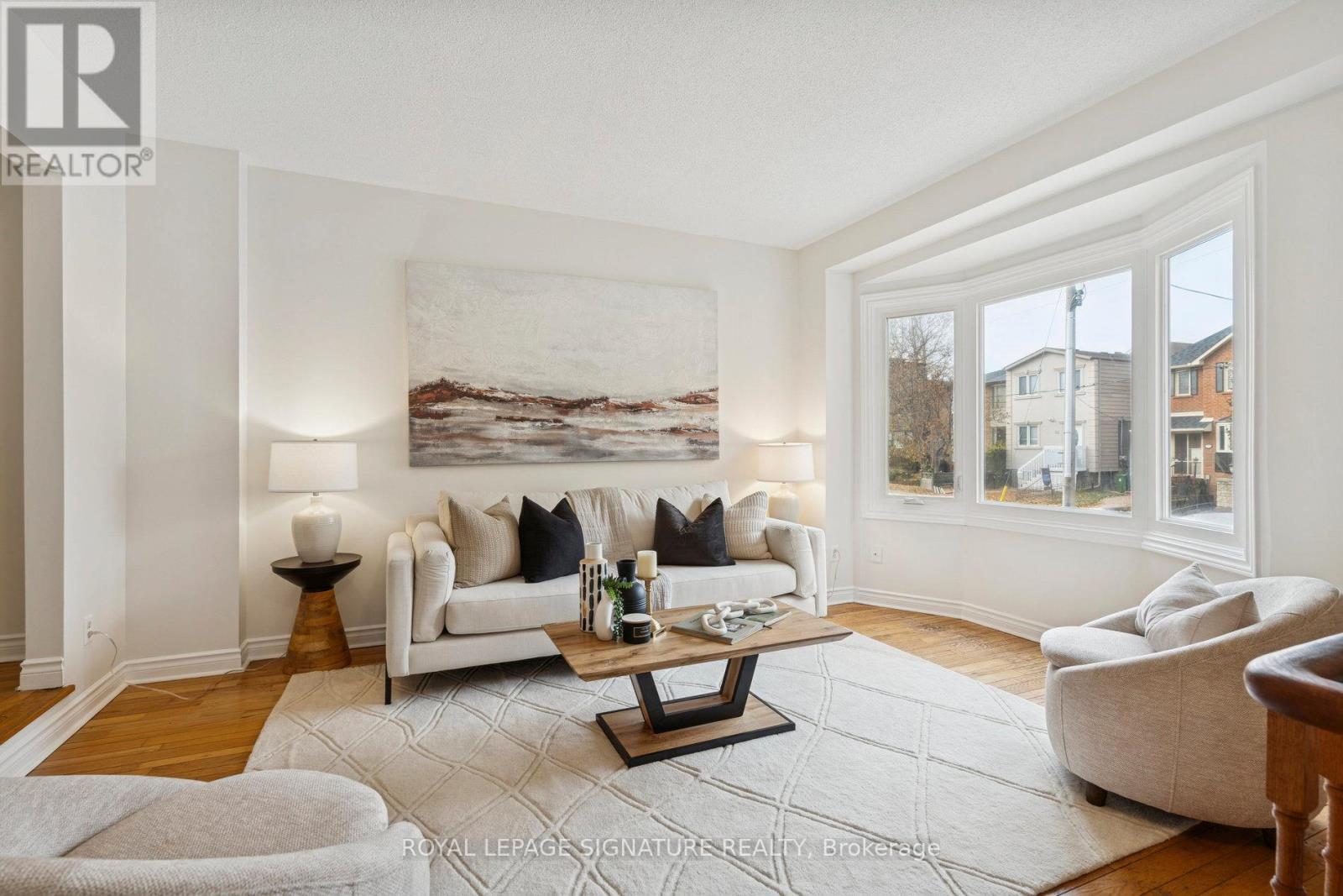 57 Ashland Avenue, Toronto, Ontario  M4L 1J9 - Photo 5 - E12556404