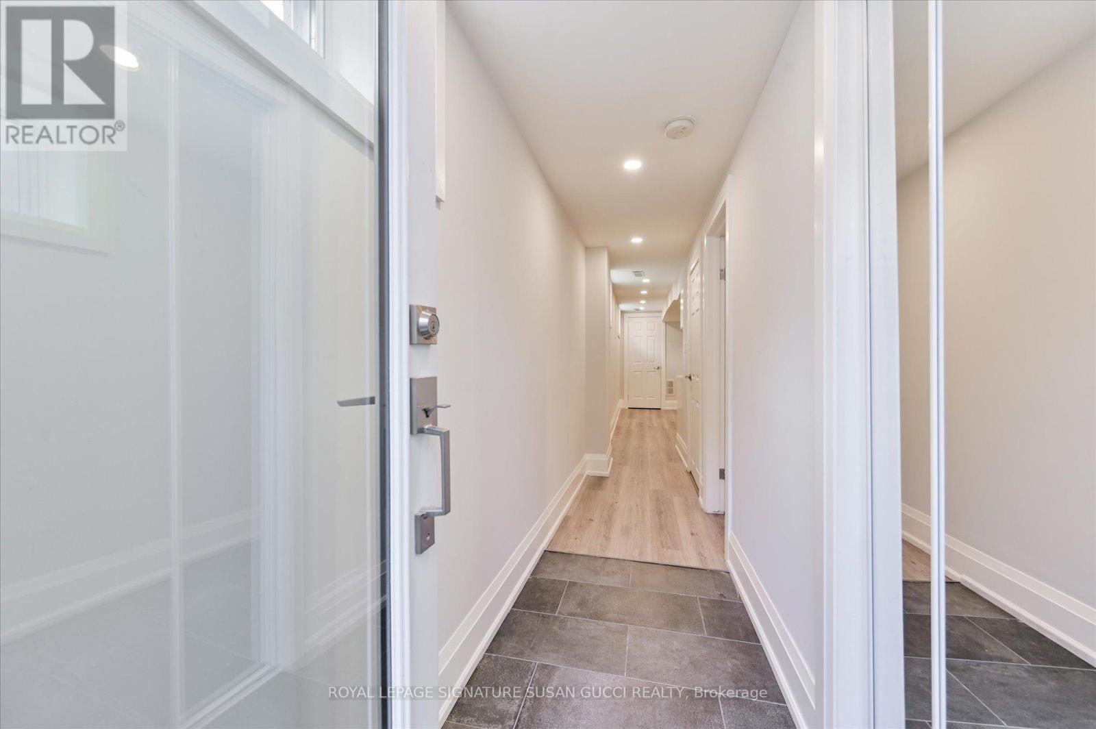 972 Cosburn Avenue, Toronto, Ontario  M4C 2W9 - Photo 21 - E12556426