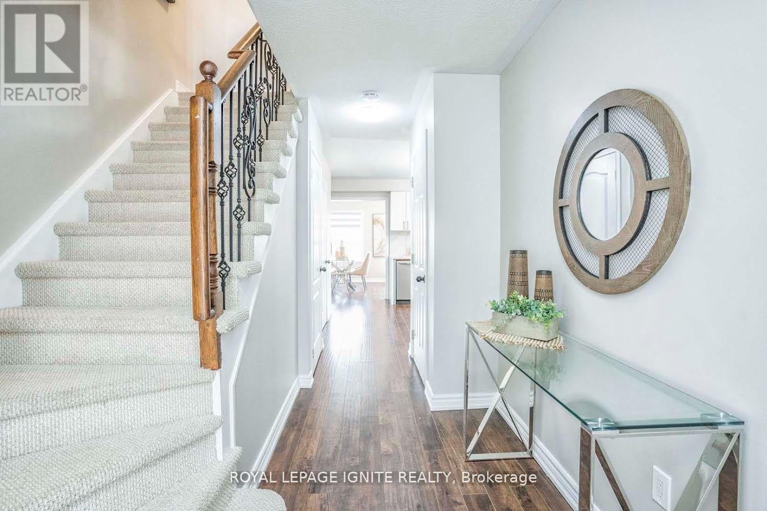 172 Kirkland Place, Whitby, Ontario  L1P 1X2 - Photo 3 - E12556466