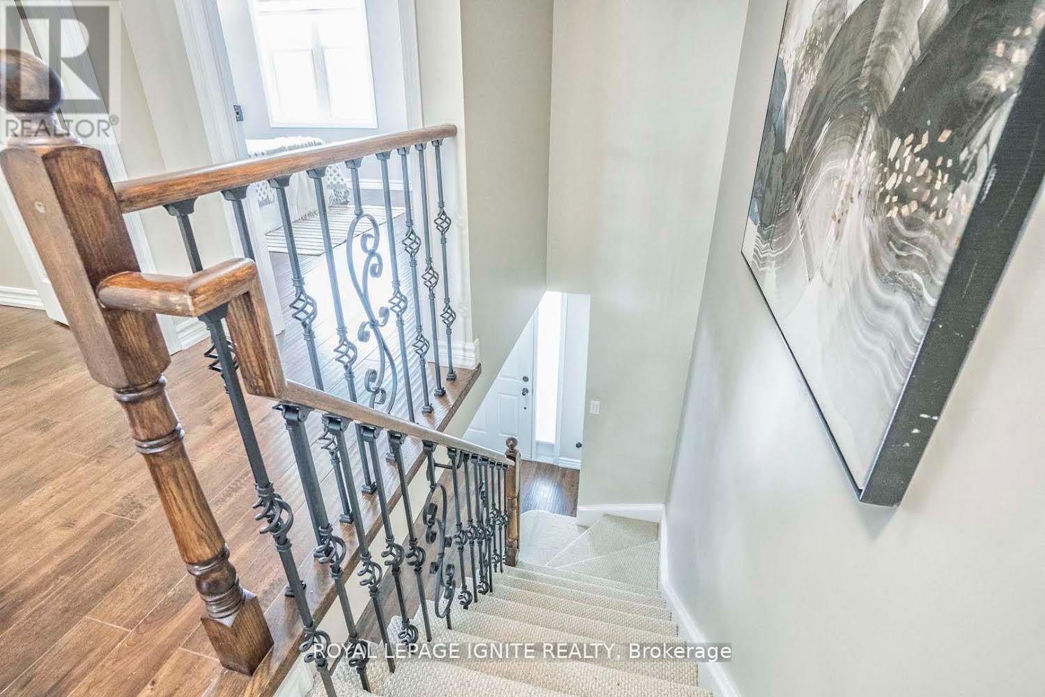 172 Kirkland Place, Whitby, Ontario  L1P 1X2 - Photo 9 - E12556466