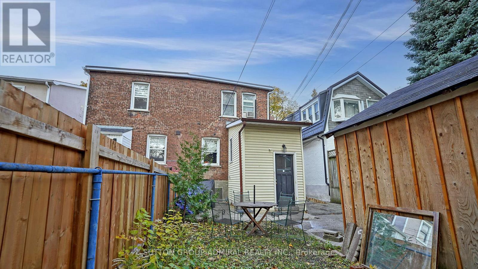 7 Harris Avenue, Toronto, Ontario  M4C 1P3 - Photo 10 - E12556490