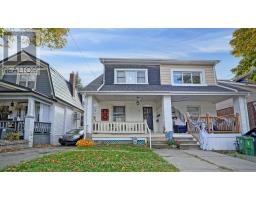 7 HARRIS AVENUE, Toronto, Ontario