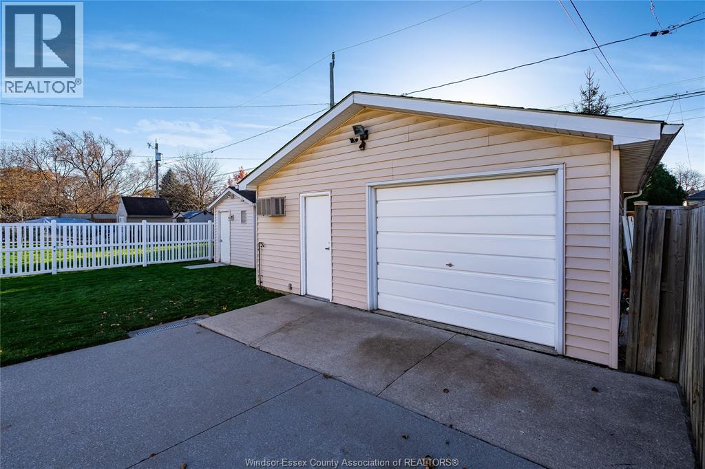 1733 Durham Place, Windsor, Ontario  N8W 3A1 - Photo 33 - 25029102