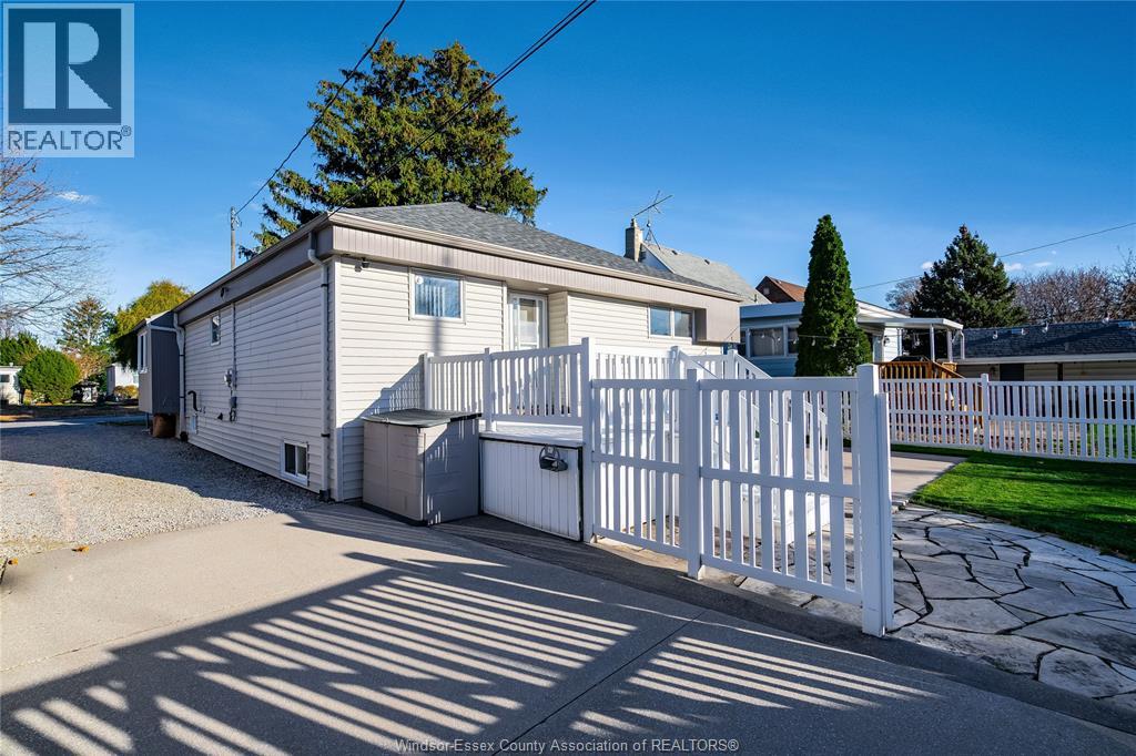 1733 Durham Place, Windsor, Ontario  N8W 3A1 - Photo 34 - 25029102