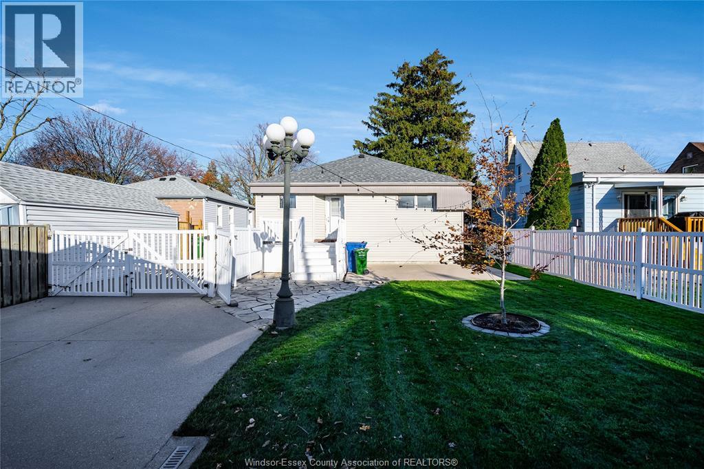 1733 Durham Place, Windsor, Ontario  N8W 3A1 - Photo 39 - 25029102
