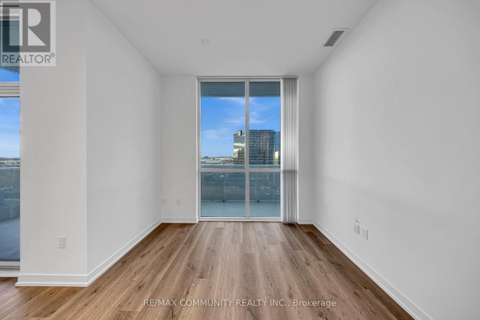 602 - 8 Interchange Way, Vaughan, Ontario  L4K 5Z7 - Photo 14 - N12556272