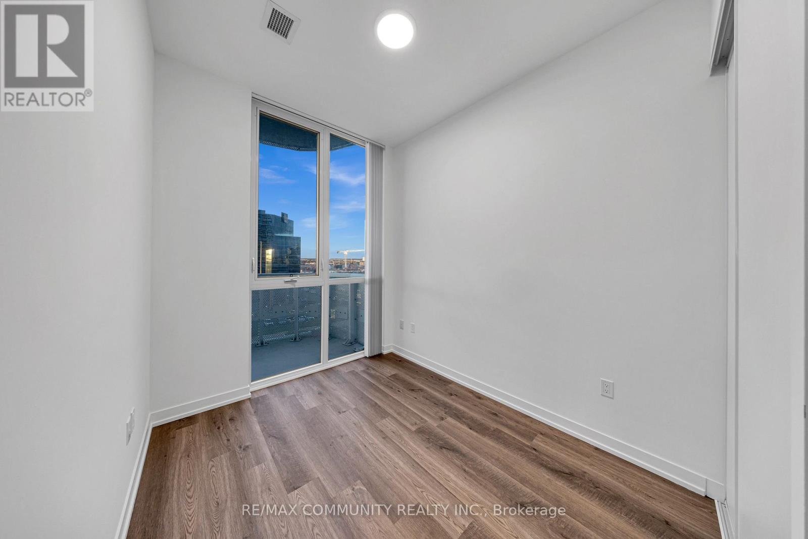 602 - 8 Interchange Way, Vaughan, Ontario  L4K 5Z7 - Photo 20 - N12556272