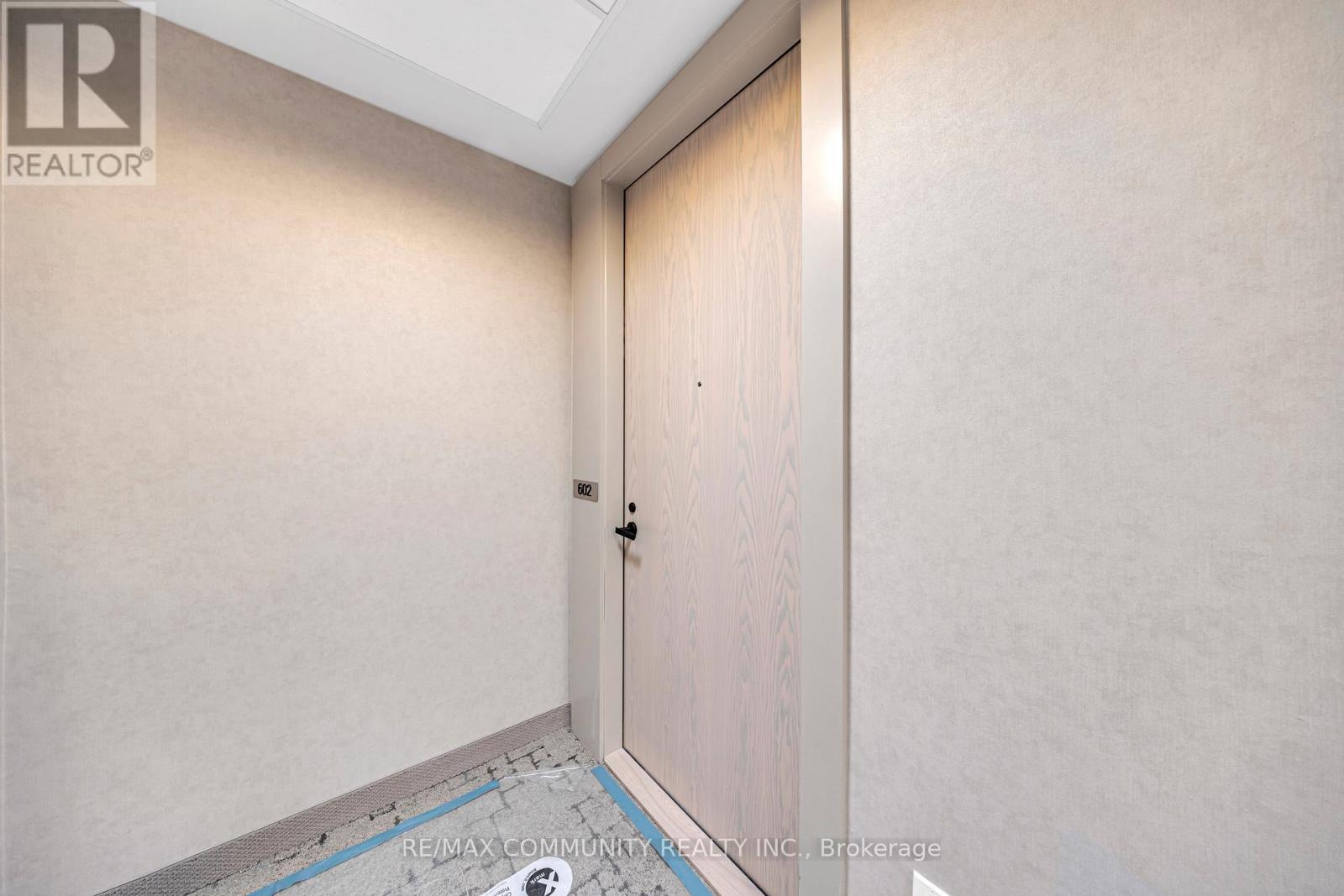 602 - 8 Interchange Way, Vaughan, Ontario  L4K 5Z7 - Photo 3 - N12556272