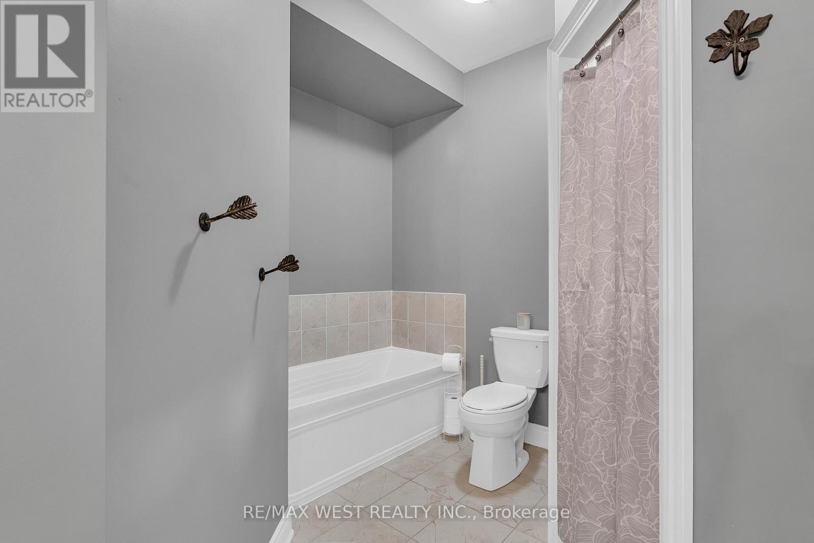 39 Gilroy Court, New Tecumseth, Ontario  L9R 0K8 - Photo 27 - N12556298