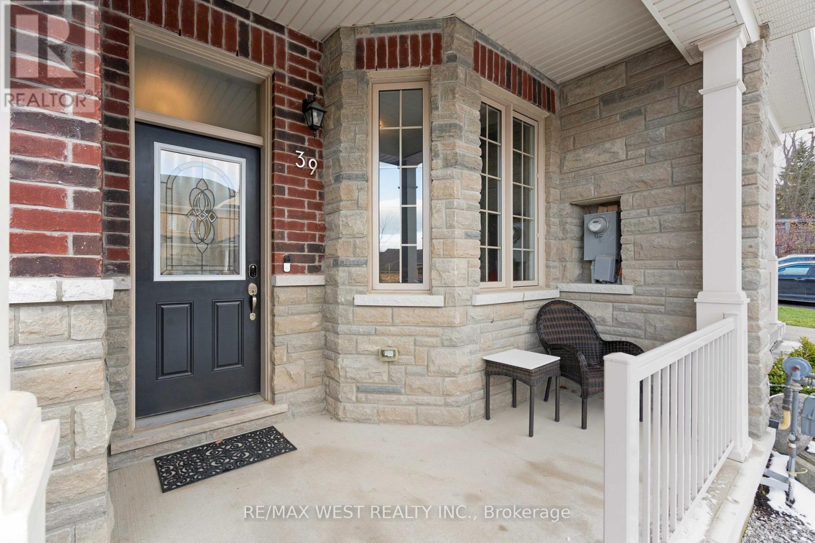 39 Gilroy Court, New Tecumseth, Ontario  L9R 0K8 - Photo 6 - N12556298