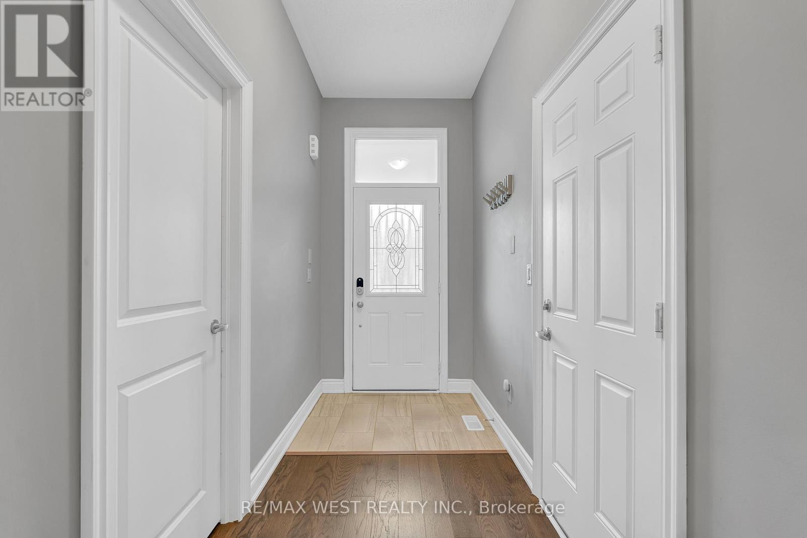 39 Gilroy Court, New Tecumseth, Ontario  L9R 0K8 - Photo 8 - N12556298