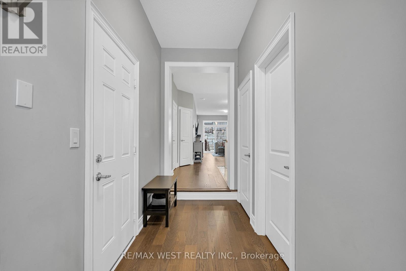 39 Gilroy Court, New Tecumseth, Ontario  L9R 0K8 - Photo 9 - N12556298