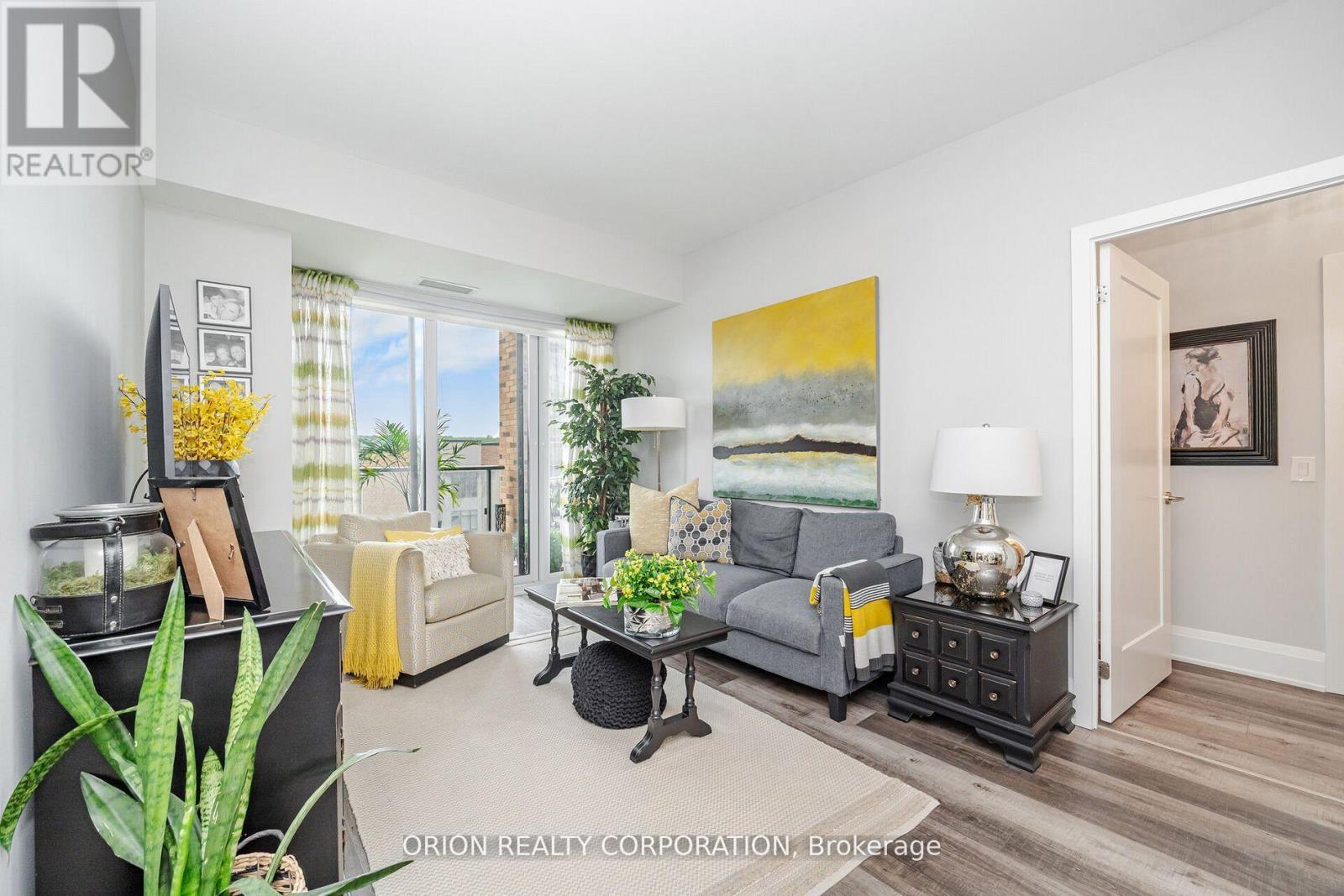 303 - 100 Eagle Rock Way, Vaughan, Ontario  L6A 5B9 - Photo 7 - N12556350