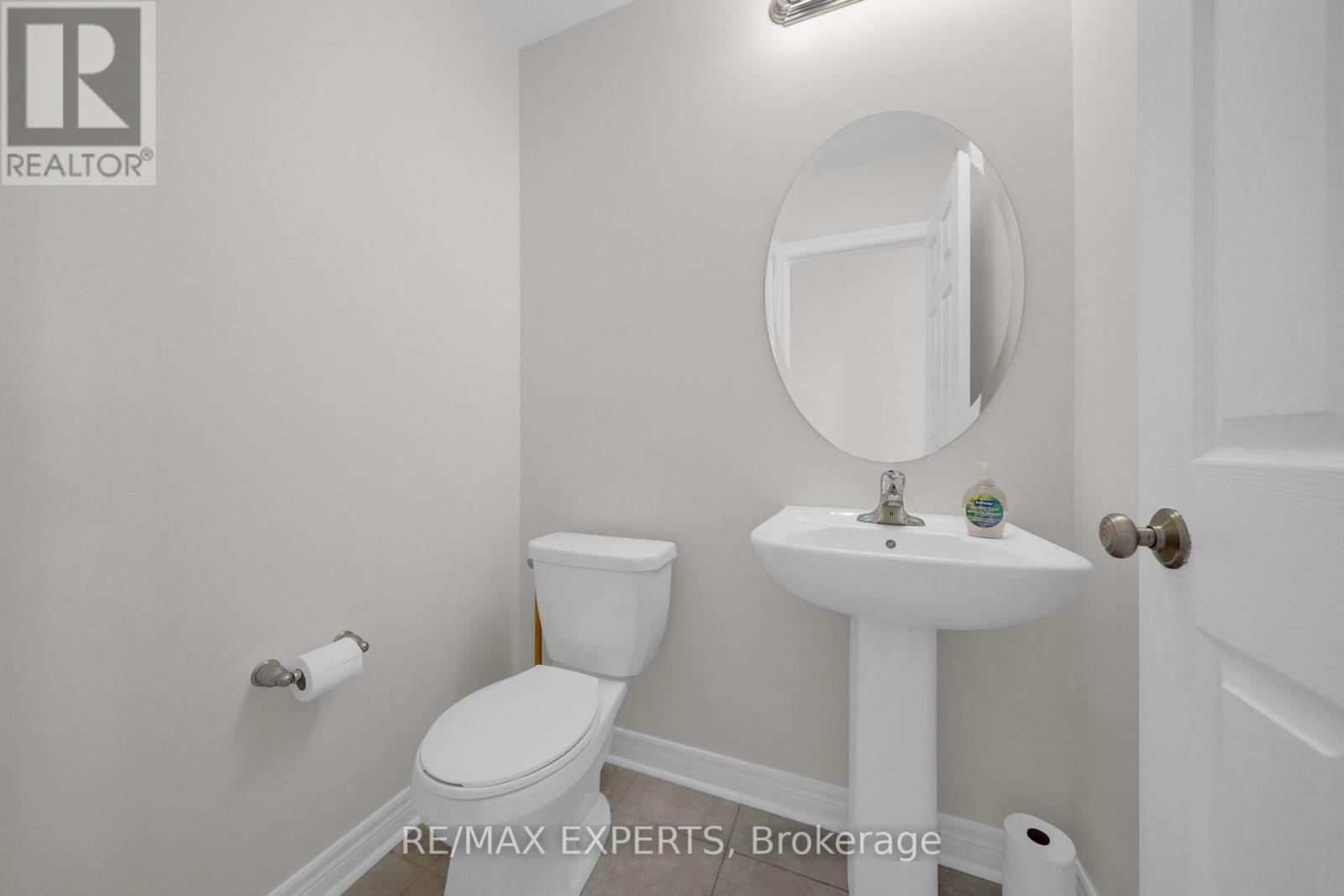 27 Sharpe Crescent, New Tecumseth (Tottenham), Ontario  L0G 1W0 - Photo 10 - N12556374