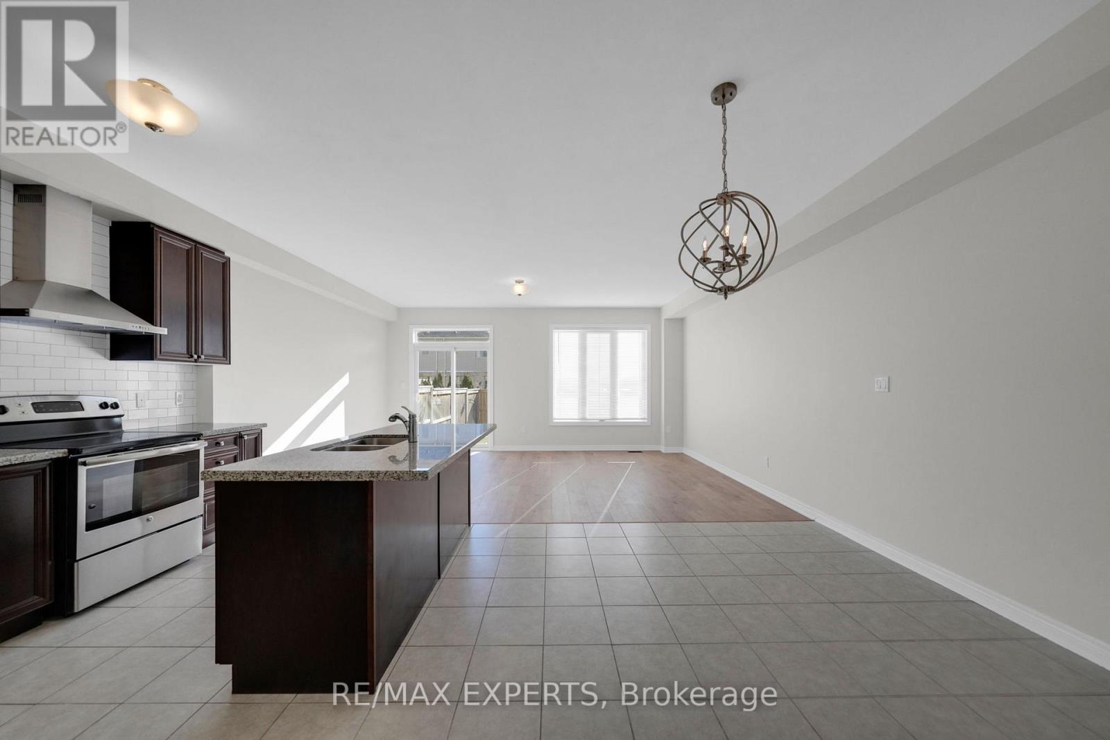 27 Sharpe Crescent, New Tecumseth (Tottenham), Ontario  L0G 1W0 - Photo 12 - N12556374