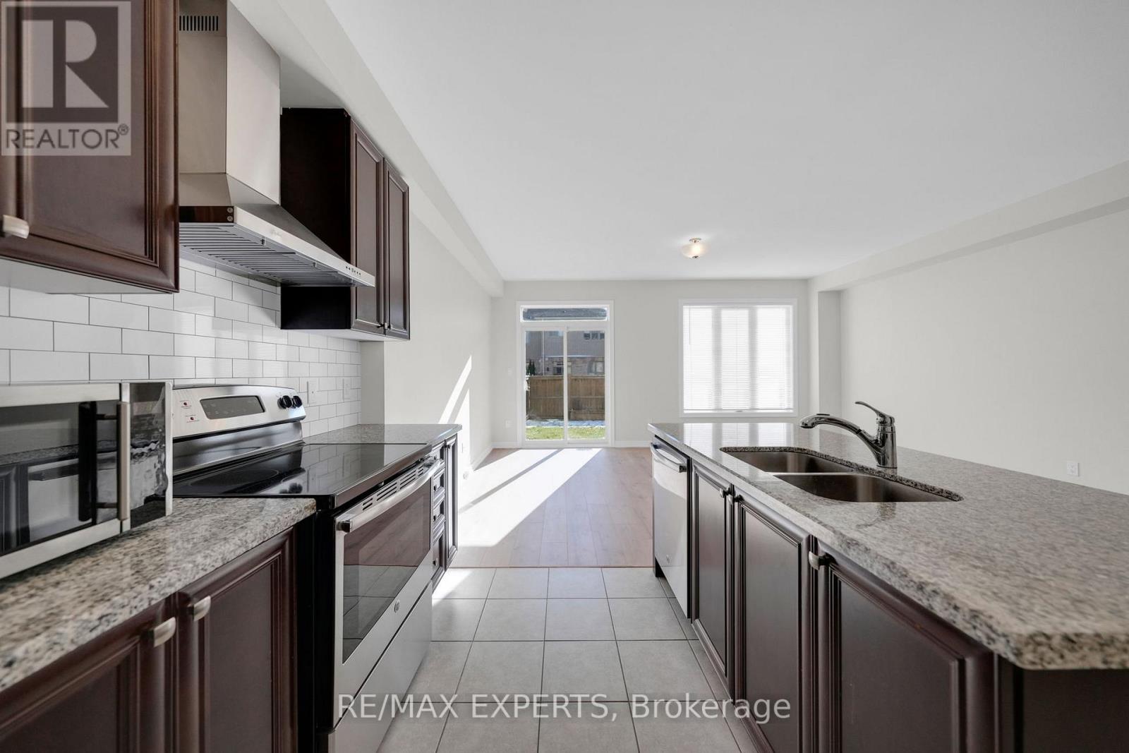 27 Sharpe Crescent, New Tecumseth (Tottenham), Ontario  L0G 1W0 - Photo 19 - N12556374