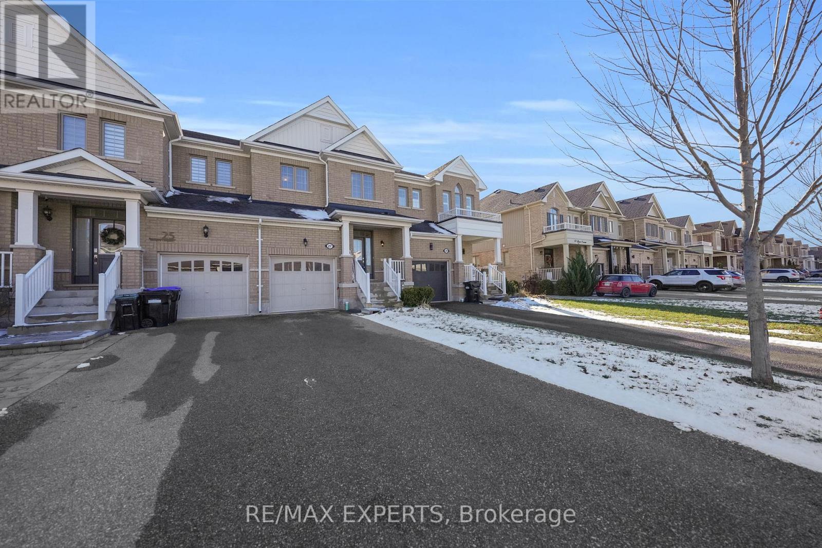 27 Sharpe Crescent, New Tecumseth (Tottenham), Ontario  L0G 1W0 - Photo 3 - N12556374