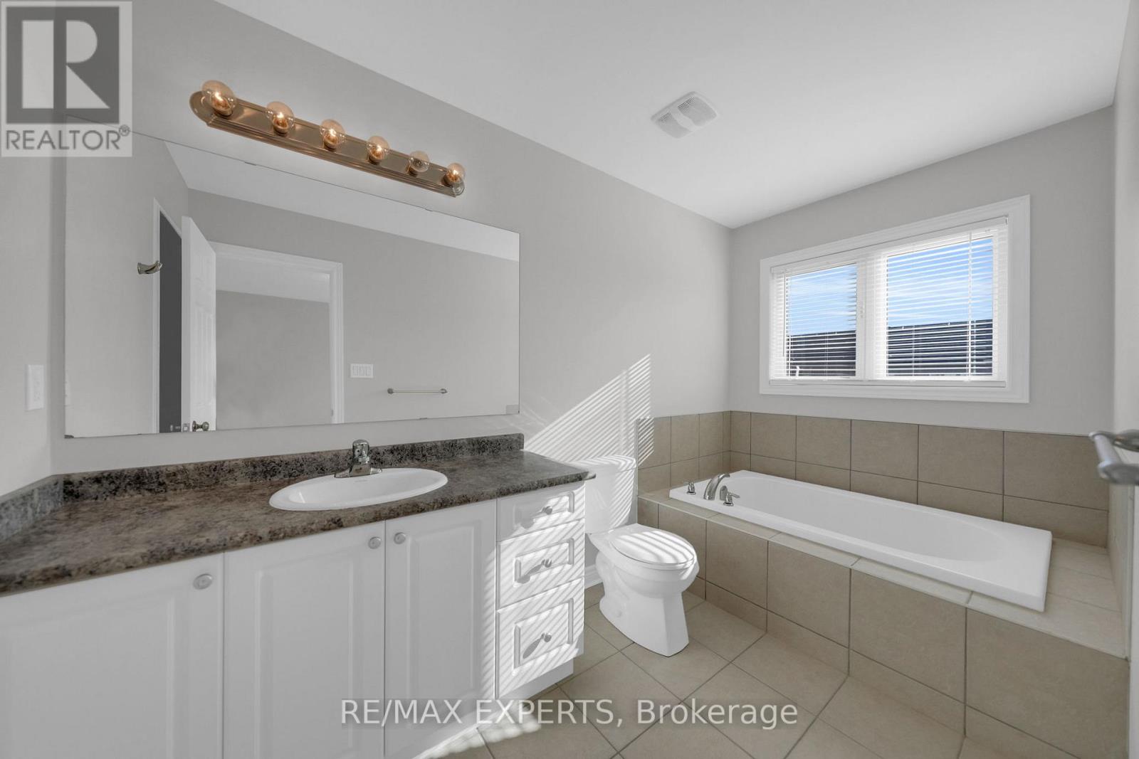 27 Sharpe Crescent, New Tecumseth (Tottenham), Ontario  L0G 1W0 - Photo 33 - N12556374