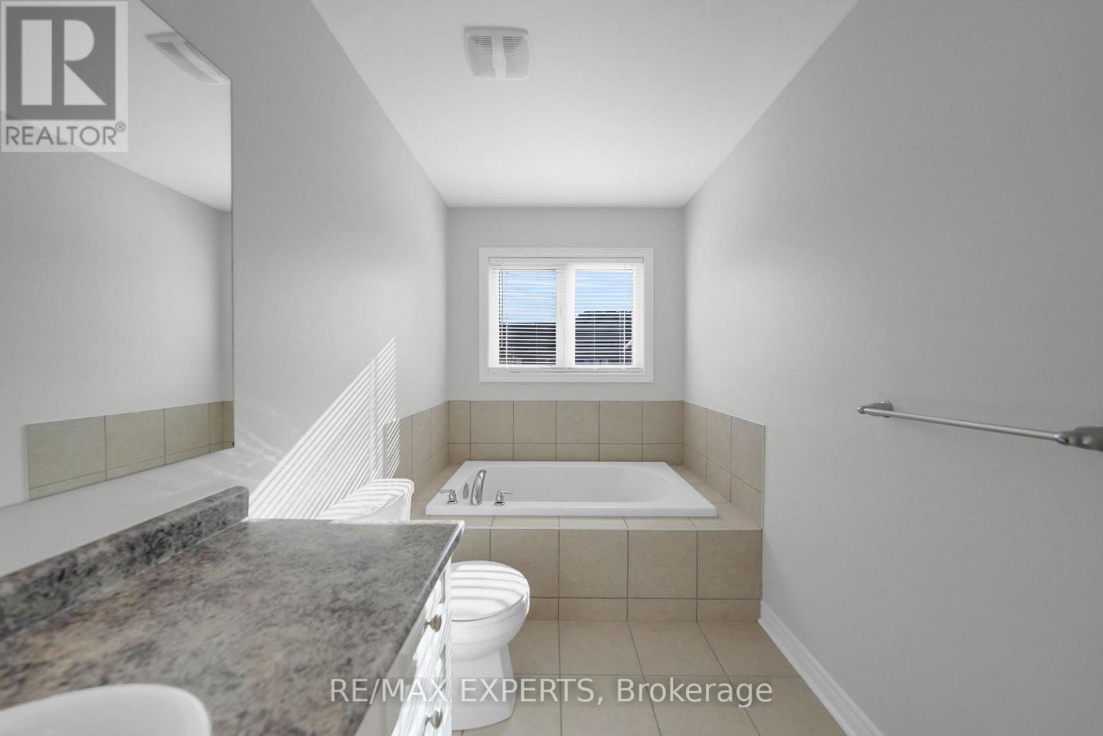 27 Sharpe Crescent, New Tecumseth (Tottenham), Ontario  L0G 1W0 - Photo 34 - N12556374