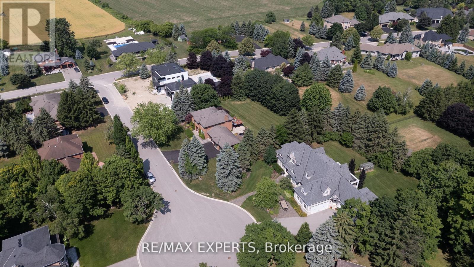 10 Kehoe Court, King (Nobleton), Ontario  L0G 1N0 - Photo 42 - N12556376