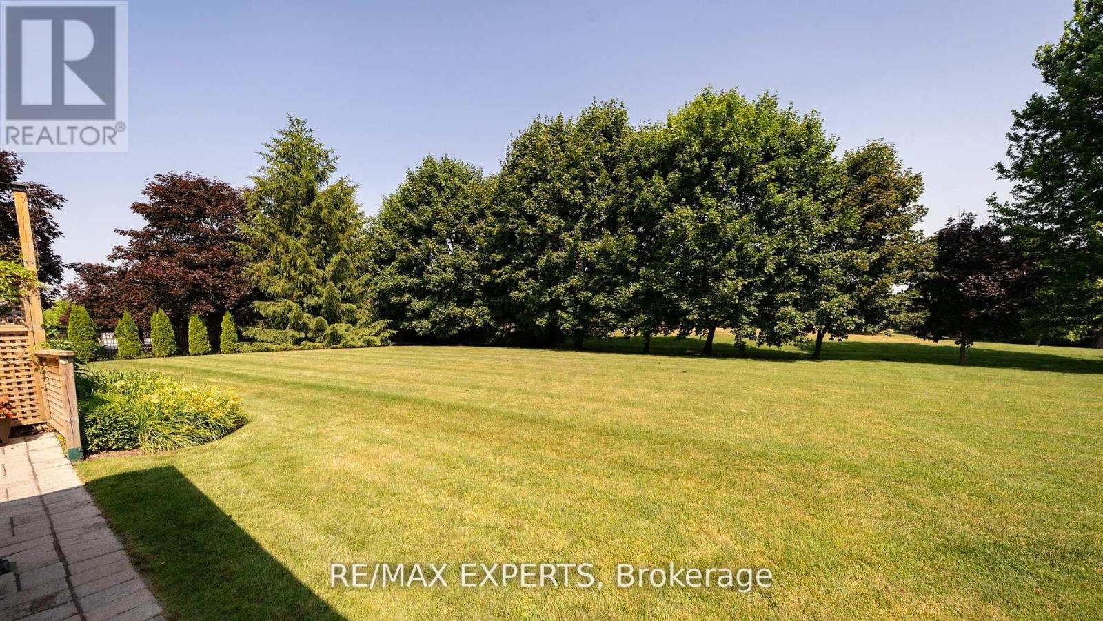 10 Kehoe Court, King (Nobleton), Ontario  L0G 1N0 - Photo 47 - N12556376