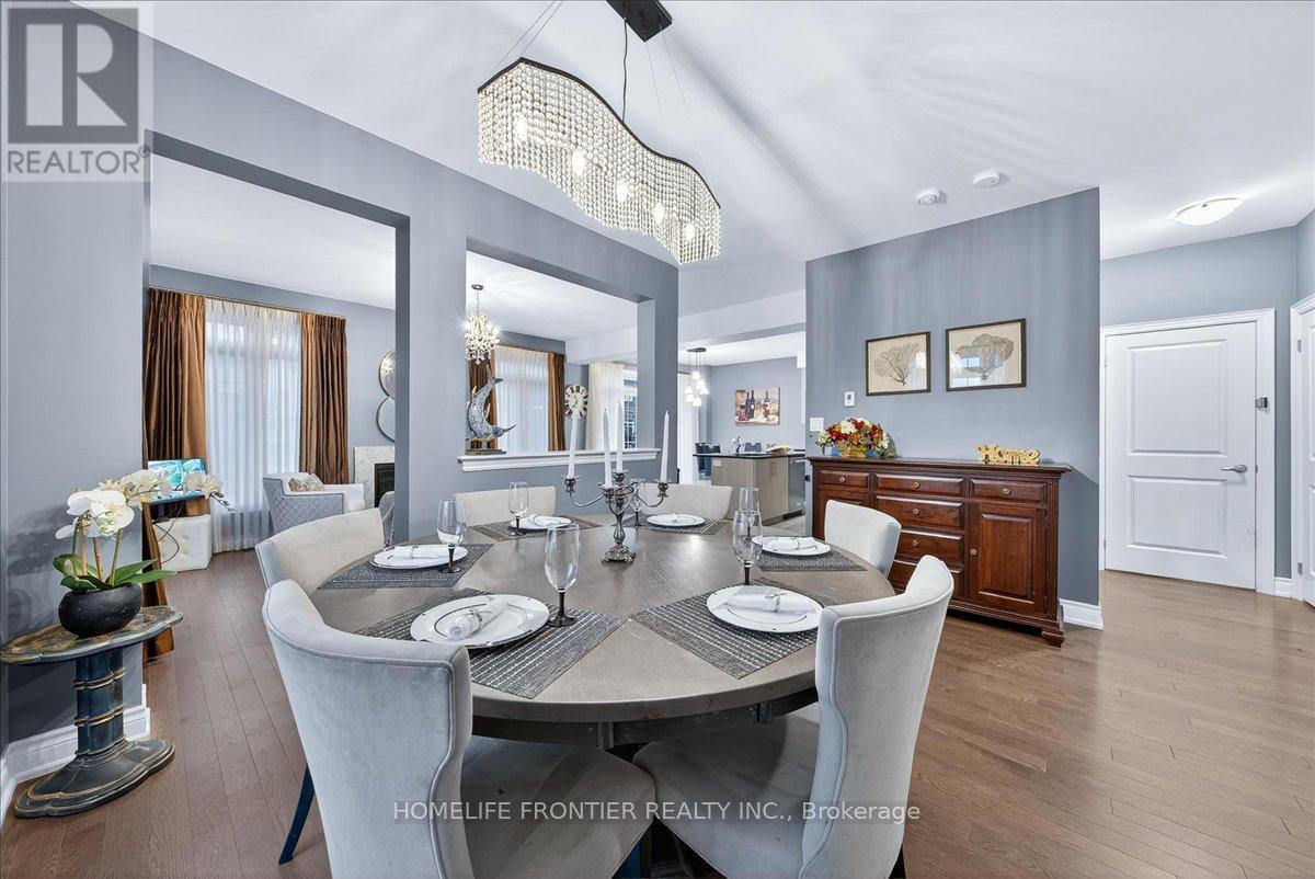 99 Carondale Square, East Gwillimbury, Ontario  L9N 0X7 - Photo 13 - N12556382